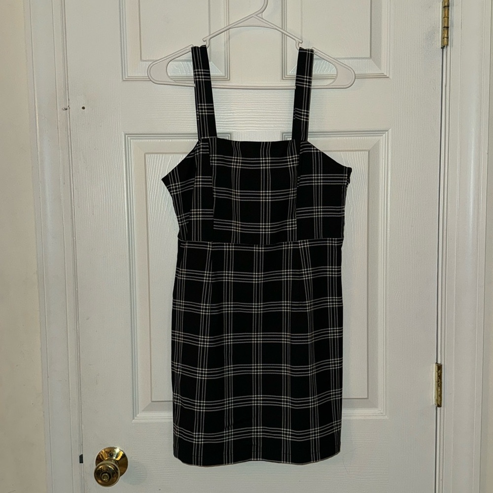 H&M Divided Black and White checkered mini dress size 8